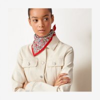 scarf-45--893534S 16-worn-7-300-0-2048-2048.jpg