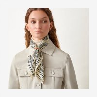 bandana-55-grand-carrosse--043584S 04-worn-7-300-0-2048-2048.jpg