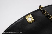 6_CHANEL_Black_Lambskin_Medium_Diana_Flap_Bag_Gold_Hw-18__43317.1599817814.1280.1280__11778.15...jpg