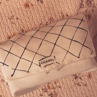 chanel-cross-body-bag-7-0-650-650.jpg
