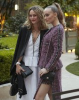 09212129-07-vanessa-paradis-lily-rose-deppnewj12-launch-hd_article_786x1000.jpg