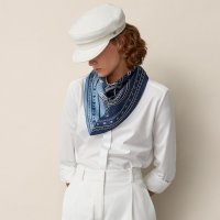 bandana-70-grand-manege-love--183447S 05-worn-7-0-0-1700-1700-q99_b.jpg
