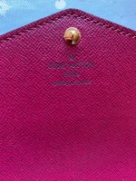 Louis Vuitton Framboise Vernis Sarah Wallet in Rose Pop Colour-Date Code:TR0163