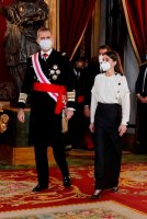 letizia-pascua-militar-palacio-real-4-696x1044.jpg letizia-pascua-militar-palacio-real-4-696x1044.jpg