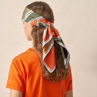 la-danse-des-chevaux-double-face-scarf-90--903576S 01-worn-7-0-0-1700-1700-q99_b.jpg
