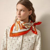 pret-a-porter-scarf-70--983601S 16-worn-7-0-0-1700-1700-q99_b.jpg