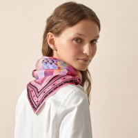 couvertures-et-tenues-de-jour-bandana-55--043710SU01-worn-7-0-0-1700-1700-q99_b.jpg