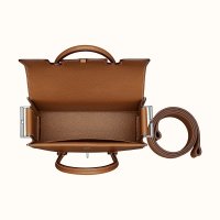 new-drag-22-bag--080214CK37-above-3-300-0-1700-1700-q99_b.jpg