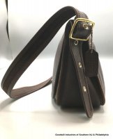 shopgoodwill entrupy fake coach K8E-9951 side mismatched hardware colors.jpeg