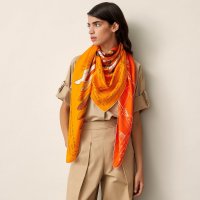 le-pegase-d-hermes-cut-wash-scarf-140--653694S 06-worn-7-0-0-1700-1700-q99_b.jpg