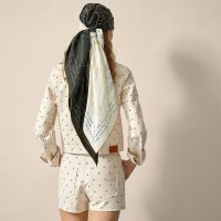 le-pegase-d-hermes-cut-wash-scarf-140--653694S 13-worn-7-0-0-1700-1700-q99_b.jpg