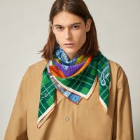 cheval-punk-scarf-100--103768T 06-worn-7-0-0-1700-1700-q99_b.jpg
