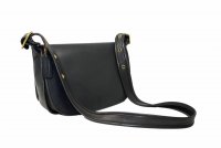 ParadiseAwaitsVintag etsy fake coach D6G-9951 front.jpg