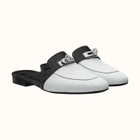 mules_black_white.jpg