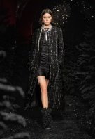sys-master-content-h38-h37-9173633564702look-008-fall-winter-2021-22-chanel-show.jpg