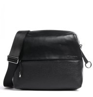 mandarina-duck-athena-umhaengetasche-schwarz-p10upt07651-31.jpg