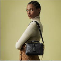 Petite malle souple black leather.png Petite malle souple black leather.png