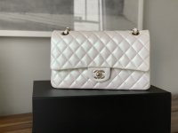 White Chanel Handbag Club, Page 5