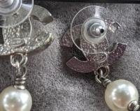 hallmark_dangling_pearl.png