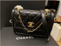 chanel_buttons_on_top_flap_bag_1604233782_9944ff91_progressive.jpg