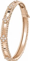 VCARP6X000_PERLEE SWEET CLOVERS BRACELET, ROSE GOLD, DIAMONDS, EXTRA SMALL MODEL_2138507.jpg