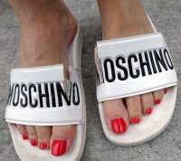 Moschino.jpg Moschino.jpg