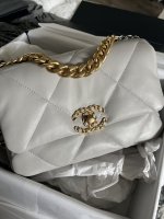 chanel 19 21A grey.jpg