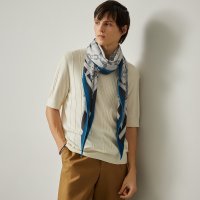 losange-flamboyant-web-grand-modele--433159T 07-worn-2-0-0-1700-1700-q99_b.jpeg