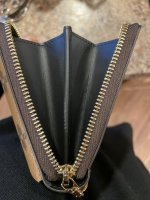 READY BNIB Metis Vertical Zippy Wallet & Phone Holder sling bag