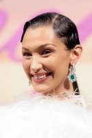 Bella+Hadid+Chopard+Dinner+Arrivals+74th+Annual+LqSnPsTdKMEx.jpg