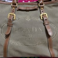 prada_3.jpg