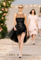 ChanelSS2021_Look9.jpg