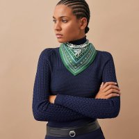 les-nouveaux-amoureux-de-paris-bandana-55--043695S 08-worn-2-0-0-1700-1700-q99_b.jpeg