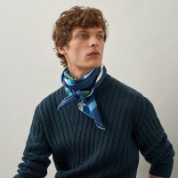 carre-h-90-double-face-hermes-drive-me-crazy--353843T 02-worn-3-0-0-1700-1700-q99_b.jpeg