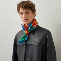 hermes-drive-me-crazy-double-face-scarf-90--353843T 01-worn-2-0-0-850-850_b.jpeg