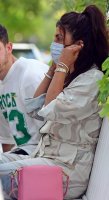 nick-jonas-priyanka-chopra-look-so-in-love-lunch-date-54.jpg