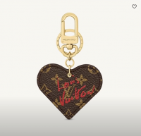 LV keychain.png