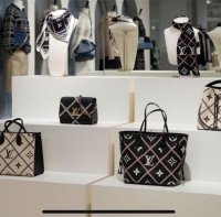 Purseonals: Louis Vuitton Rose Des Vents - PurseBlog