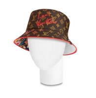 louis-vuitton-limited-edition-fall-in-love-bob-hats-and-gloves--M00469_PM1_Side view.jpg