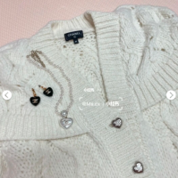 chanelfw21cardigan.png