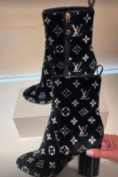 LV shoes 3.png