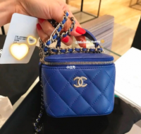 mini blue vanity case.png