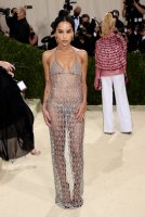 Zoe+Kravitz+2021+Met+Gala+Celebrating+America+bYKzV6g1hD9x.jpg