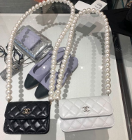 mini WOC with pearl chain.png