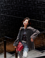 zhou yutong chanel 19.png