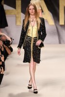 00015-Chanel-Spring-22-RTW-Paris-credit-gorunway.jpg
