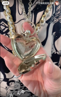 heart locket opened.png