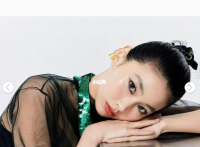 jung hoyeon3.png