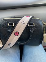 Finally! Got my Speedy 20 with the updated adjustable strap 😀 Gorgeous  bag, but the strap is really heavy! Your thoughts? : r/Louisvuitton