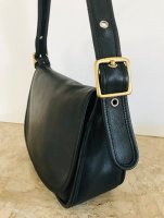 SamiranaTreasures fake coach K3H-9951 side strap grommets.jpg